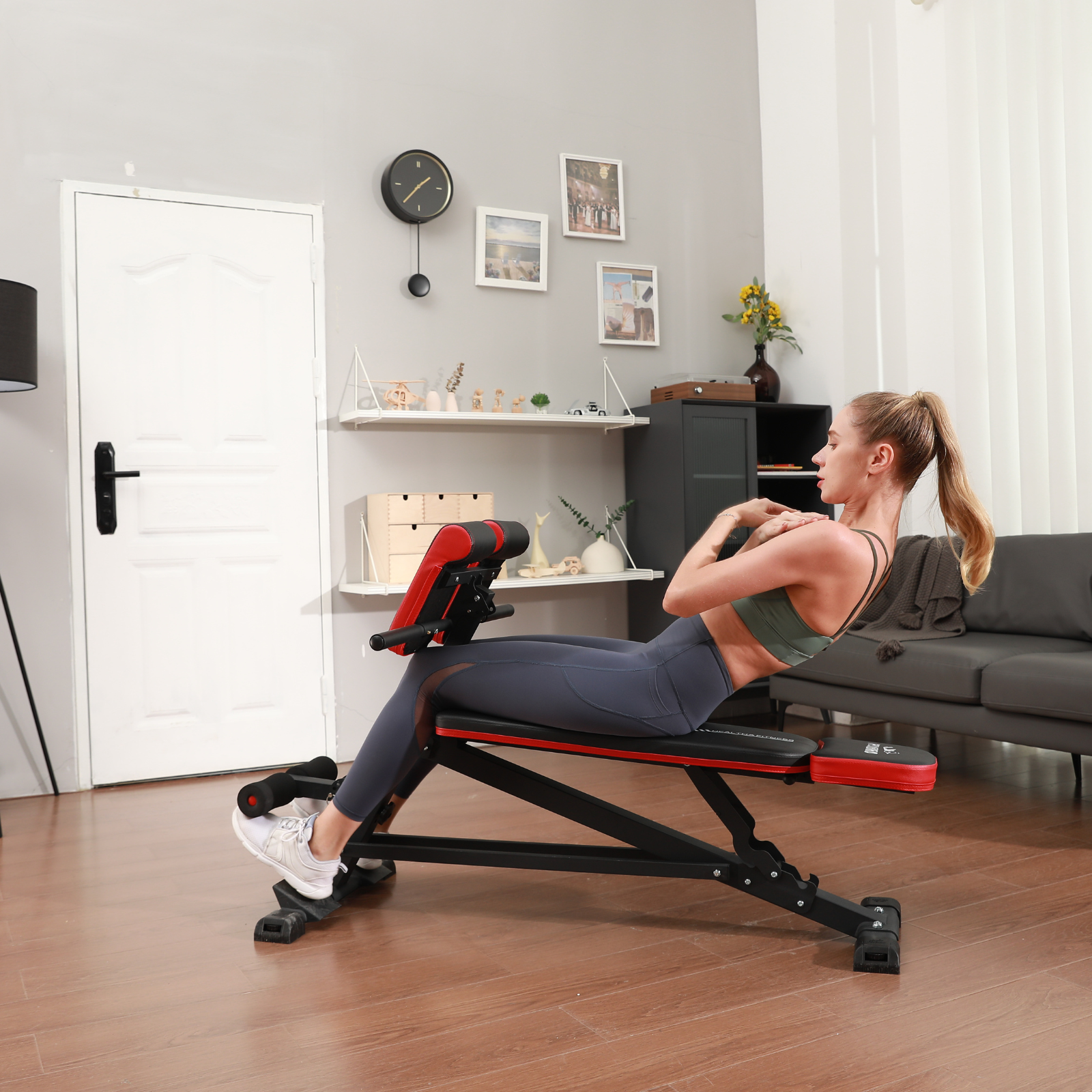 How to Use a Back Extension Machine (Hyperextension Bench/Roman Chair): 7  Best Exercises You Can Do Using This Machine